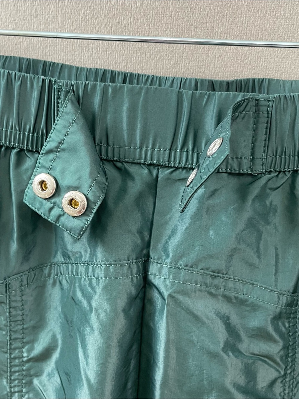 Fabletics Lightweight Cargo Jogger - Parachute Pant Everpine Green Small - Picture 4 of 11